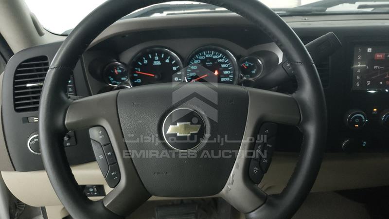 VIN: 1GCNK9E04CZ330267 Auction: EmiratesAuction Lot: 345598 1GCNK9E04CZ330267 Chevrolet Silverado 2012 WHITE Photo 13