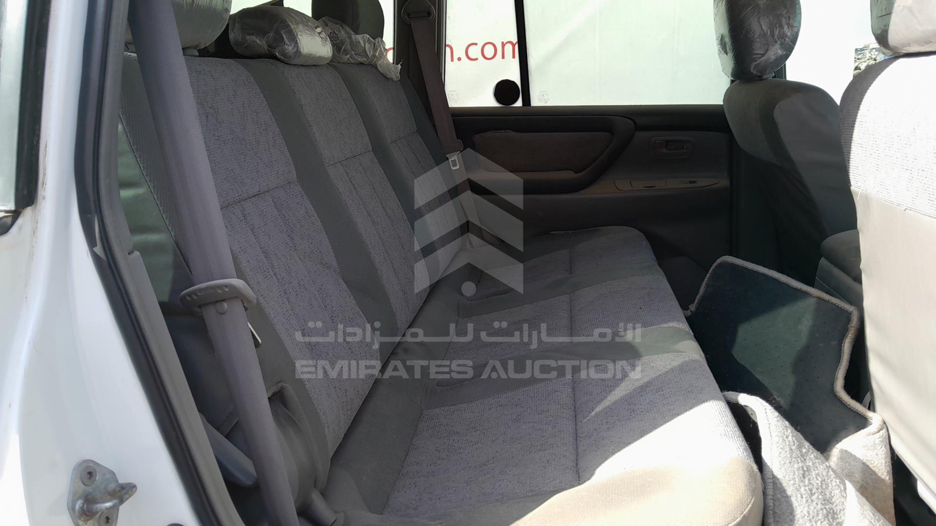 2007 TOYOTA LAND CRUISER VIN: JTGHJ01J273009558