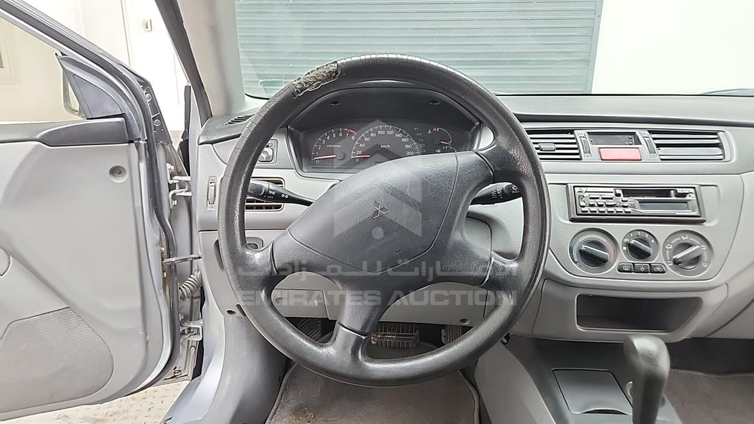 2006 Mitsubishi Lancer — Steering & Mounted Controls — Photo 14