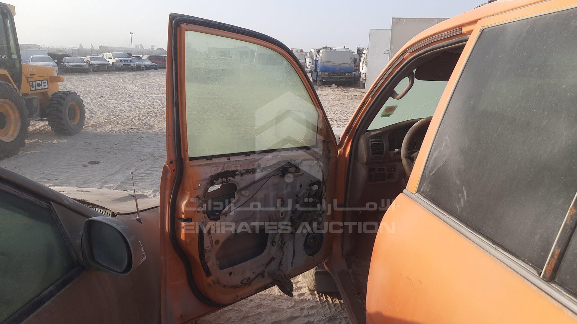 2006 TOYOTA LAND CRUISER VIN: JTEHJ09J065147342
