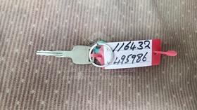 2012 Nissan Urvan — Keys — Photo 4 — Thumbnail