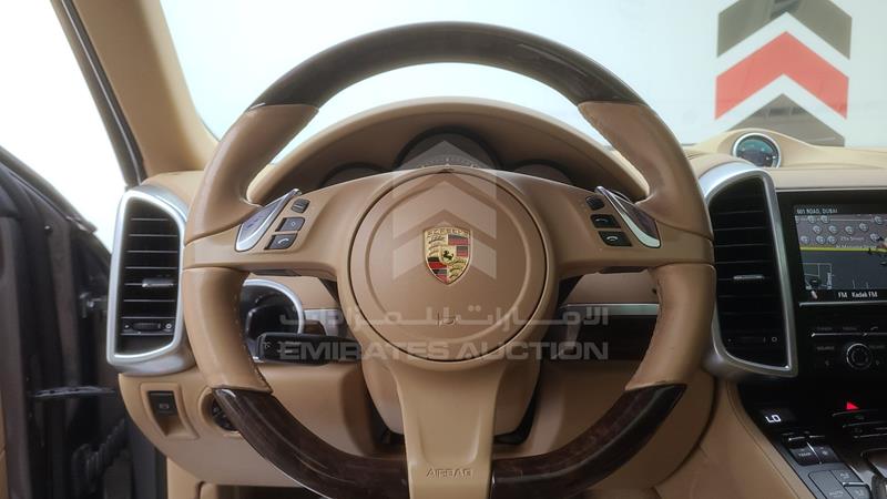 WP1ZZZ92ZDLA83531 2013 Porsche Cayenne S photo 12