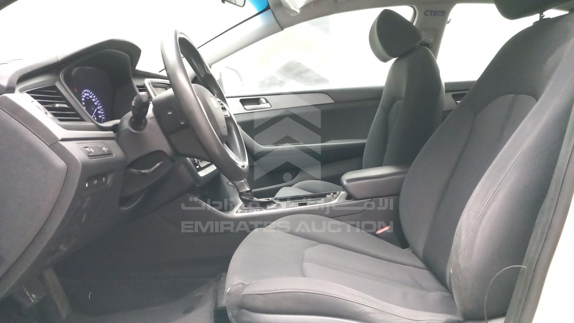2019 HYUNDAI SONATA HYBRID VIN: KMHE24137KA093091