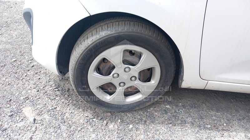 KNABE5129DT315954 Auction: EmiratesAuction Lot: 404925 KNABE5129DT315954 Kia Picanto 2013 WHITE Photo 31