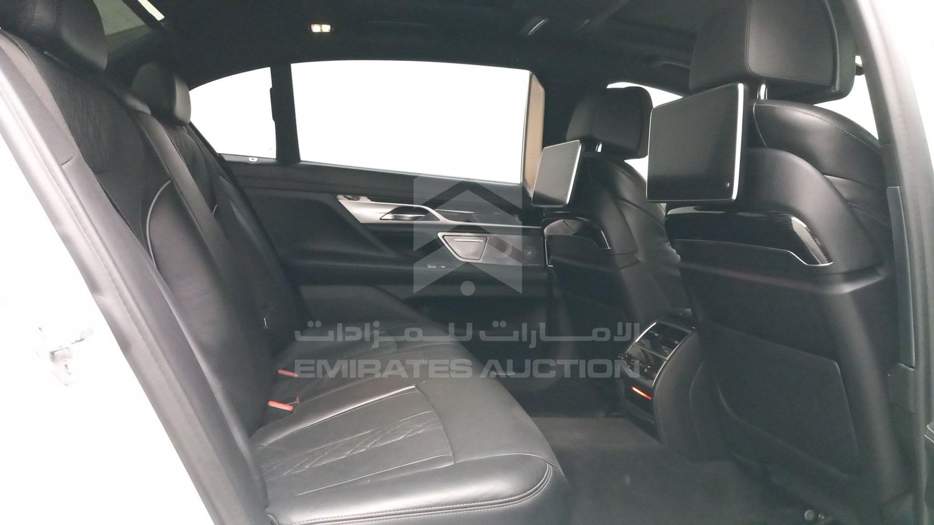 2019 BMW 750 VIN: WBA7F0C53KGM24963
