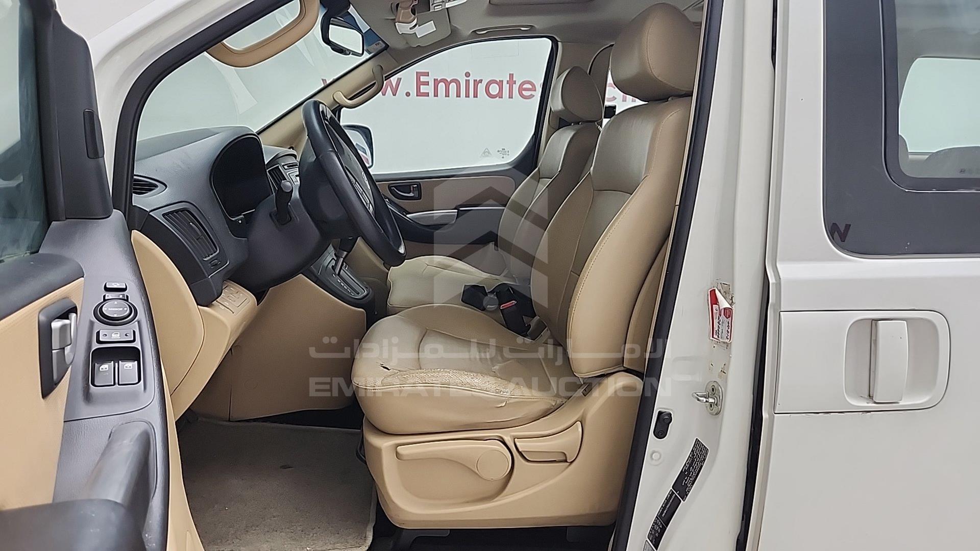 2018 HYUNDAI H1 VIN: KMJWA37R0JU946956