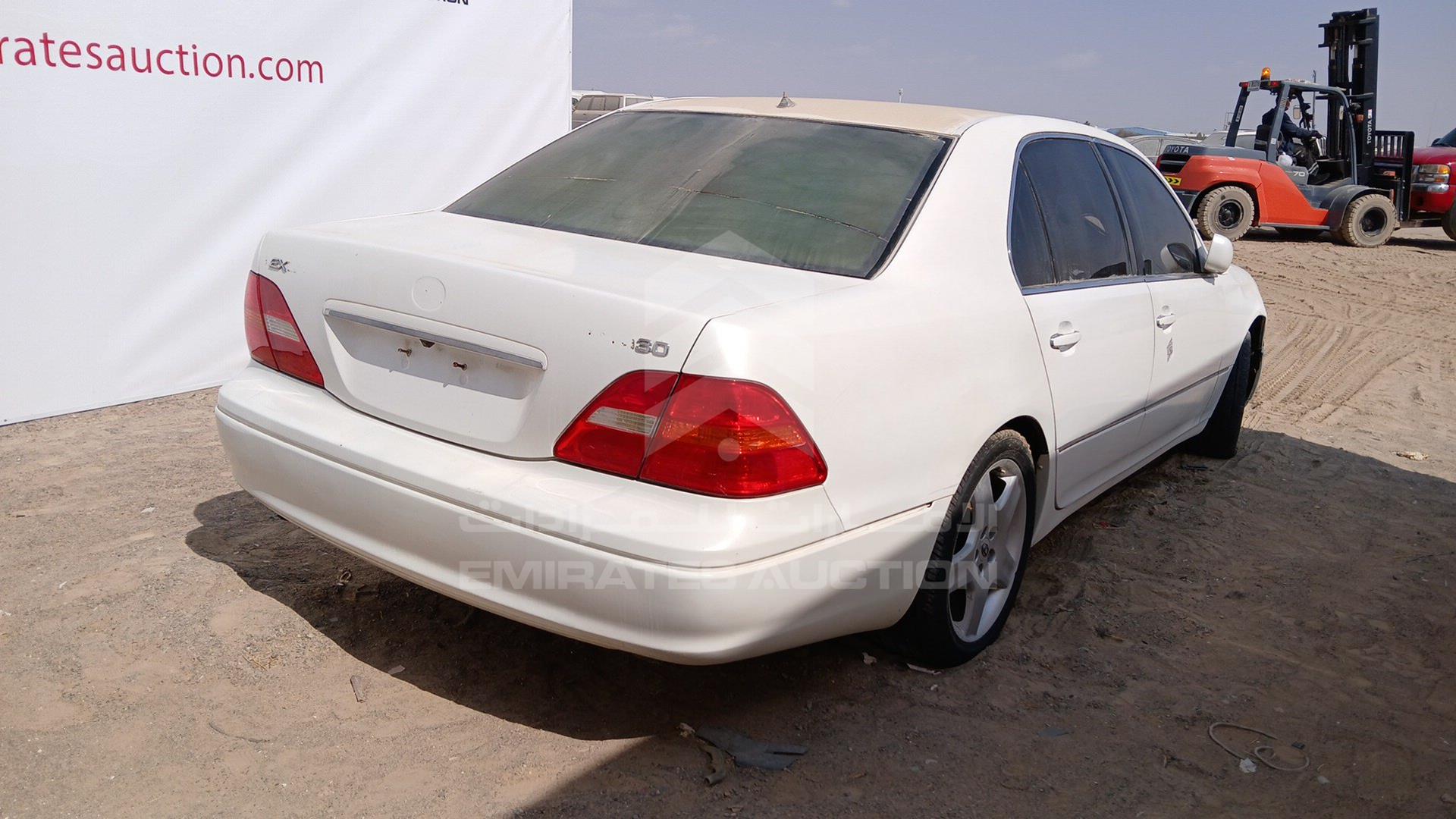 2001 LEXUS LS 430 VIN: JTHBN30F810023168