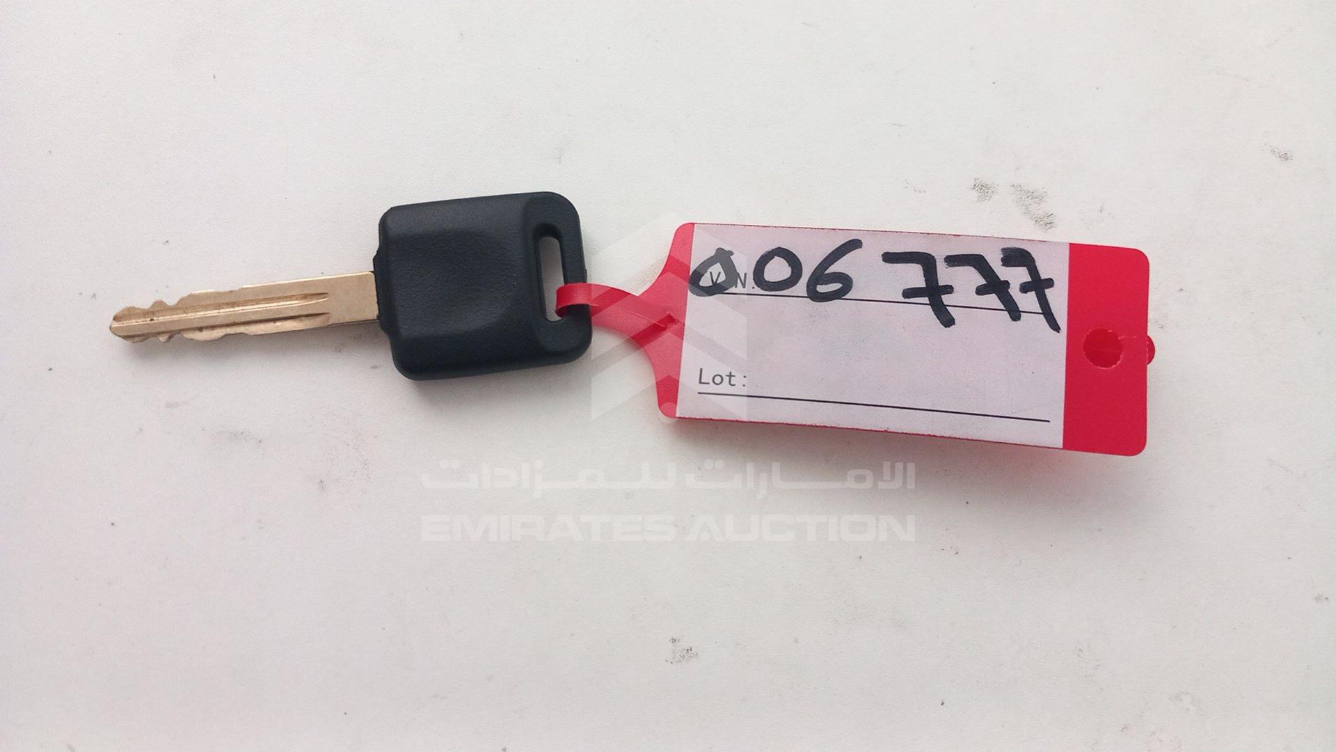 2015 NISSAN TIIDA VIN: MNTBC2C98F6006777