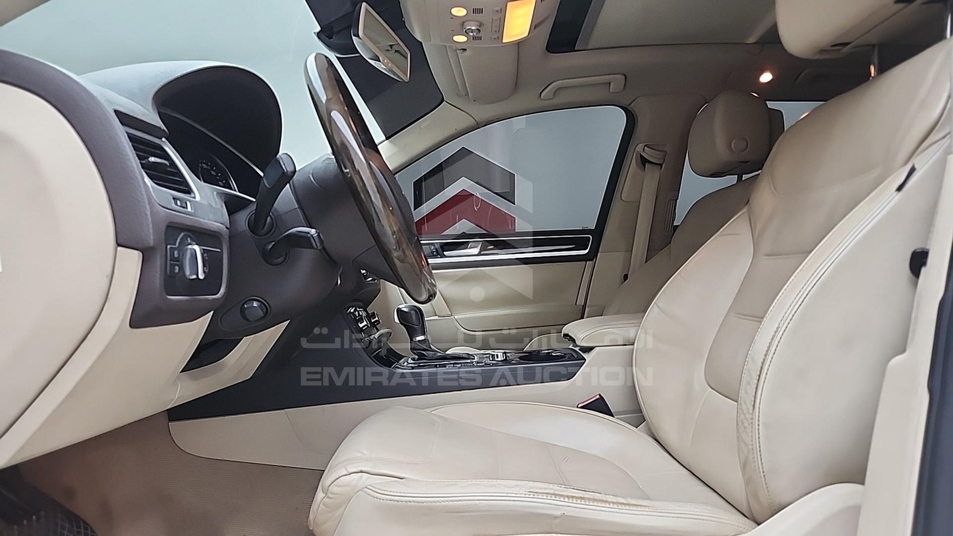 2012 VOLKSWAGEN TOUAREG VIN: WVGBC27P0CD000121