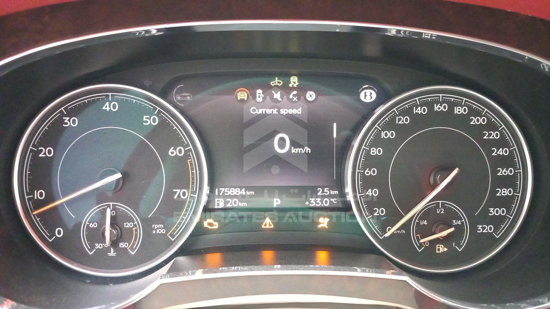 2018 BENTLEY BENTAYGA VIN: SJAAF1ZV8JC018402