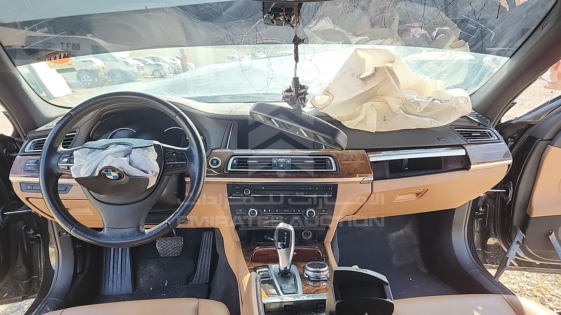 2015 BMW 730 VIN: WBAYE2102FD836762