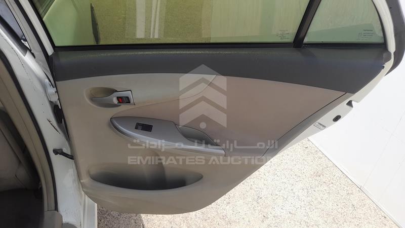 VIN: JTDBR42E2AJ020020 Auction: EmiratesAuction Lot: 342835 JTDBR42E2AJ020020 Toyota Corolla 2010 WHITE Photo 22