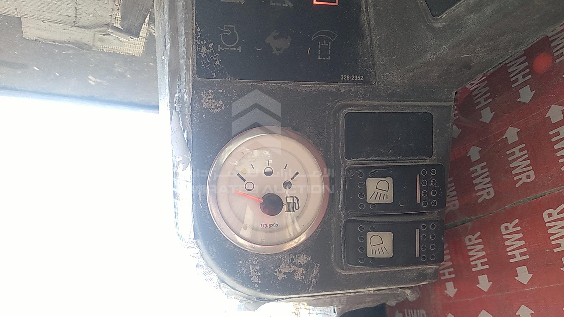 2015 CATERPILLAR 216 VIN: CAT0216BCPWK00534