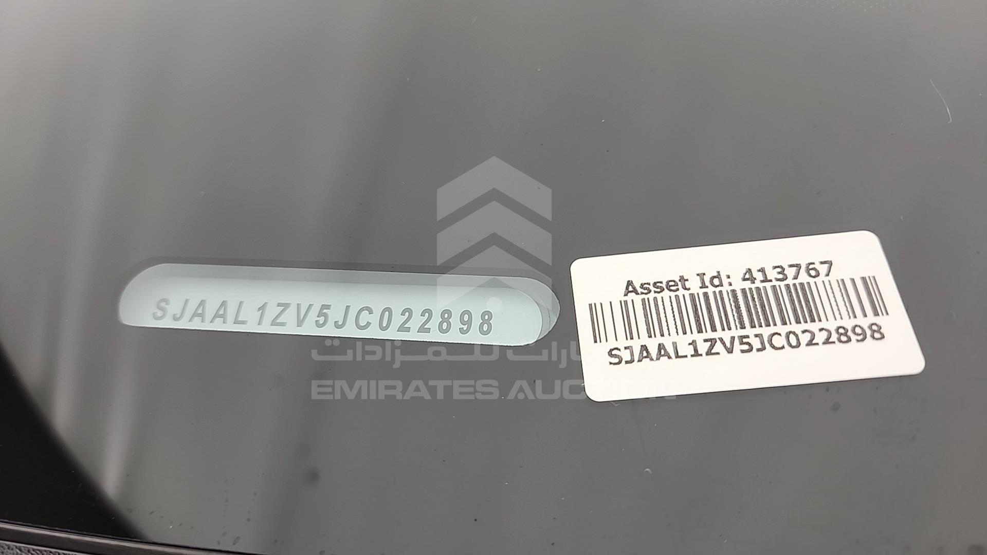 2018 BENTLEY BENTAYGA VIN: SJAAL1ZV5JC022898