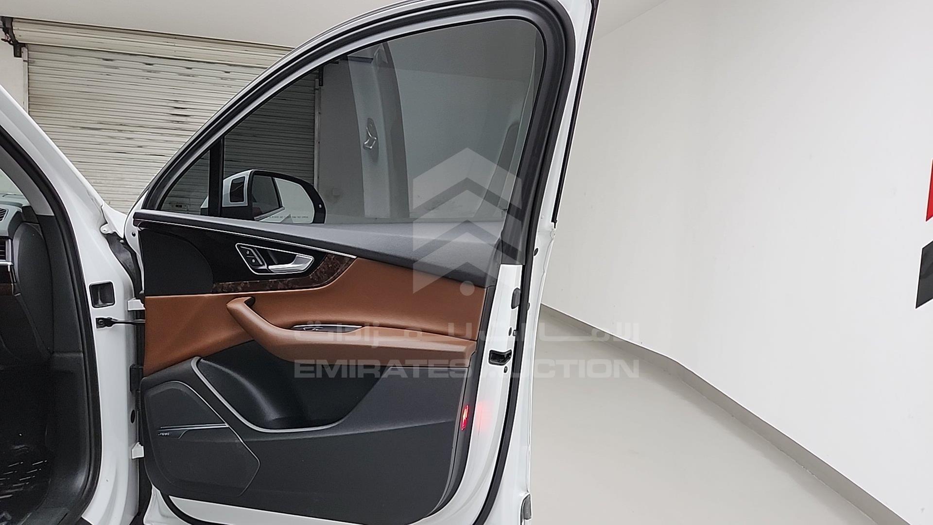 2017 AUDI Q7 VIN: WA1LAAF75HD026709