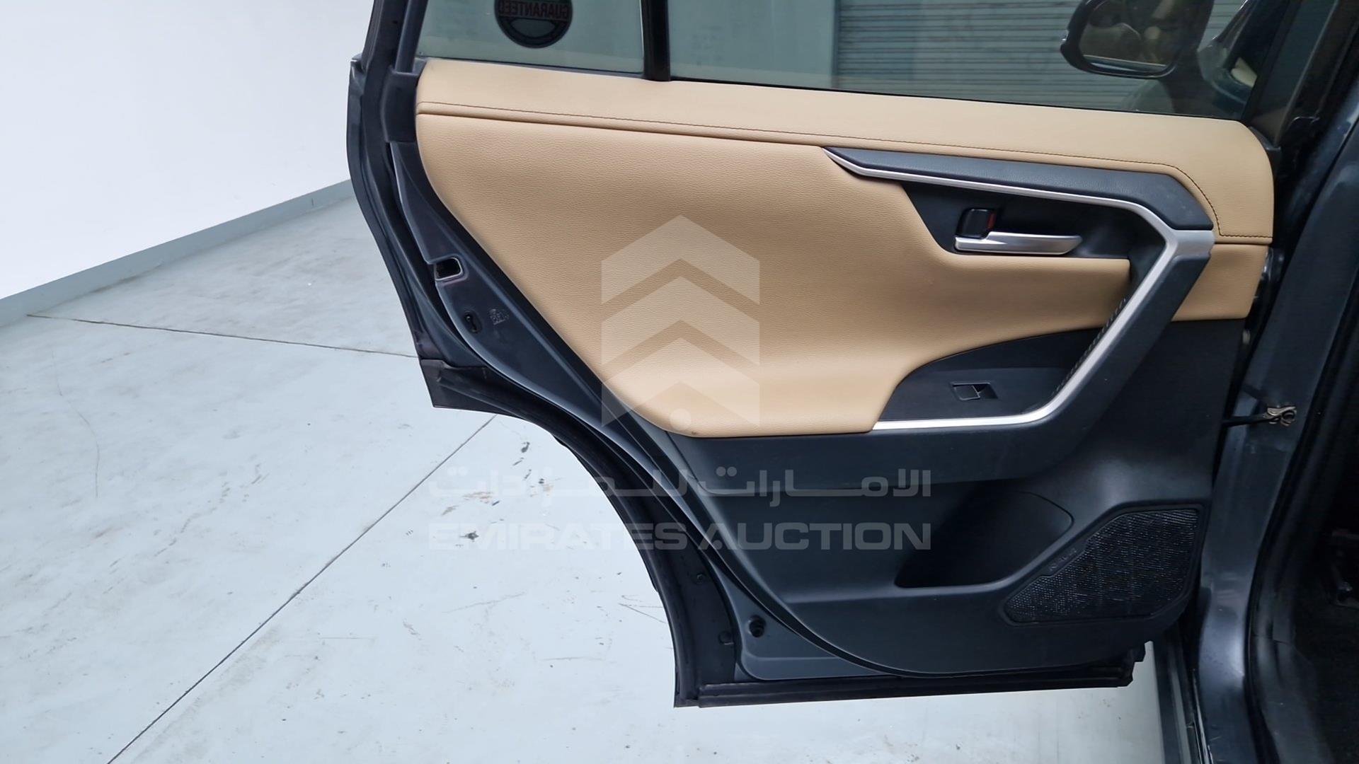 2021 TOYOTA RAV-4 VIN: JTMDW3FV5MD102476