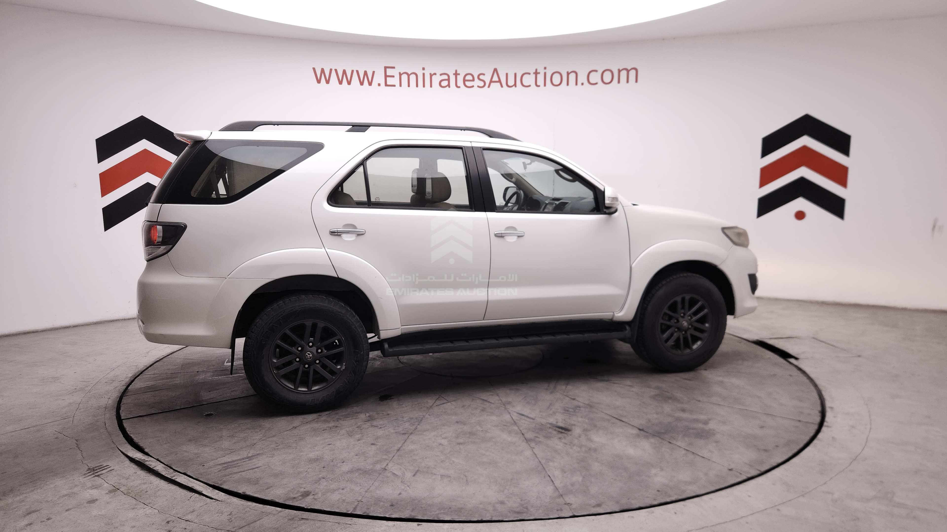 MHFYU59G0F7042614 - 2015 Toyota Fortuner - #504127