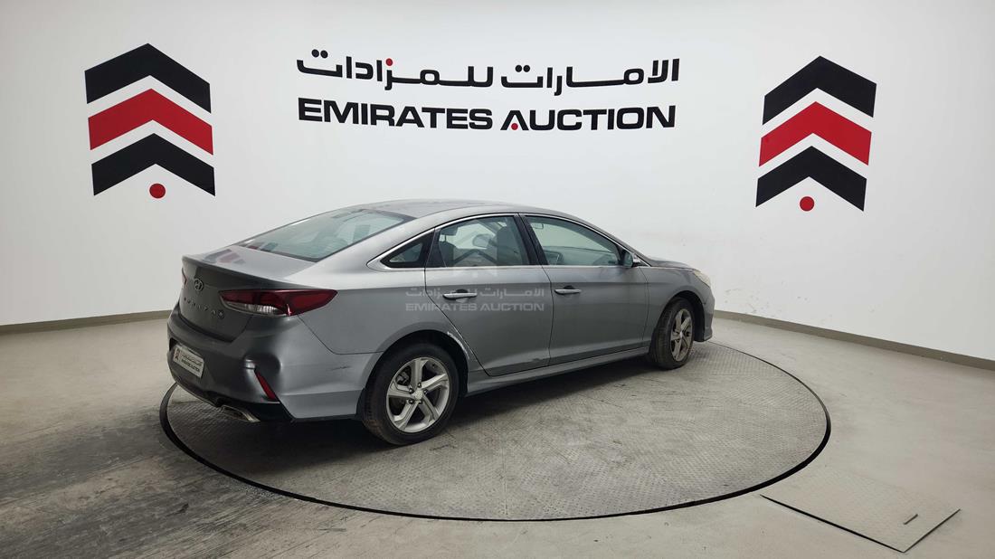 2018 Hyundai Sonata — Rear Right Angle — Photo 10