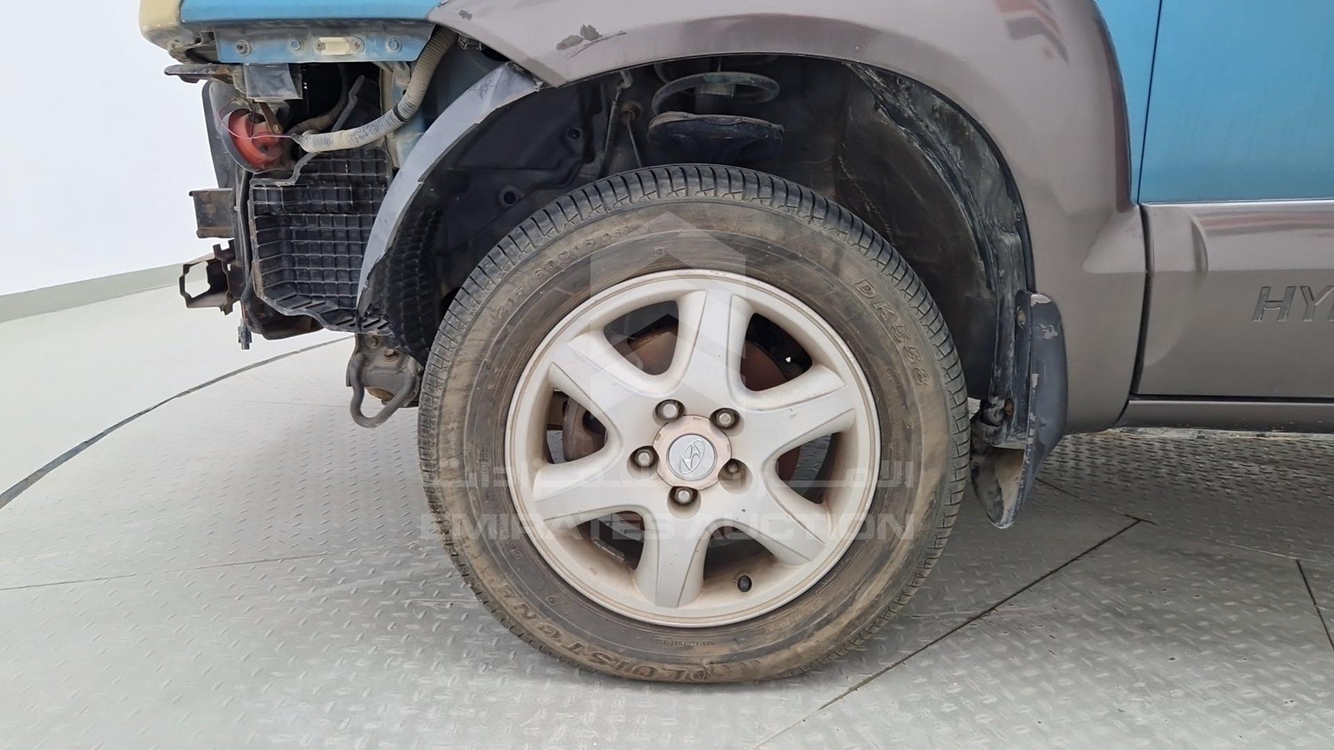 2005 HYUNDAI TUCSON VIN: KMHJM81B05U063764