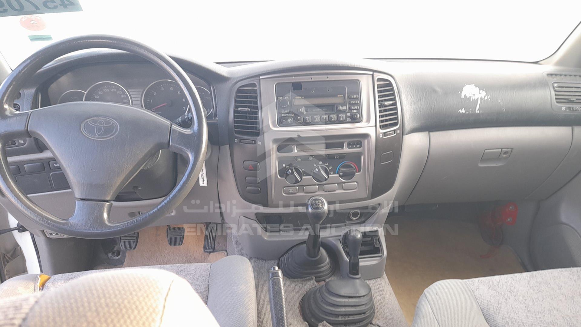 2007 TOYOTA LAND CRUISER VIN: JTGHJ01J273011004