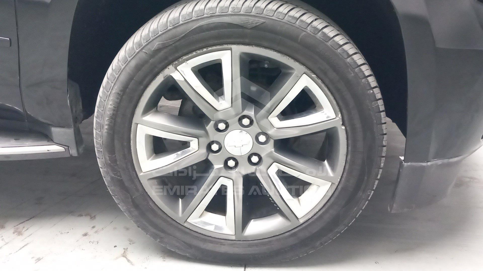 2015 CHEVROLET SUBURBAN VIN: 1GNSKKKCXFR631260