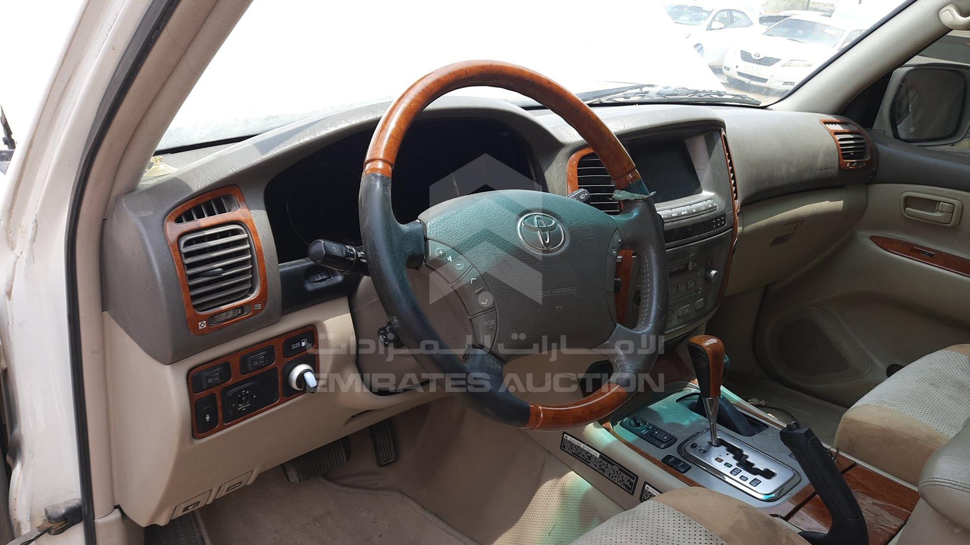 2006 TOYOTA LAND CRUISER VIN: JTEHT05J162089016