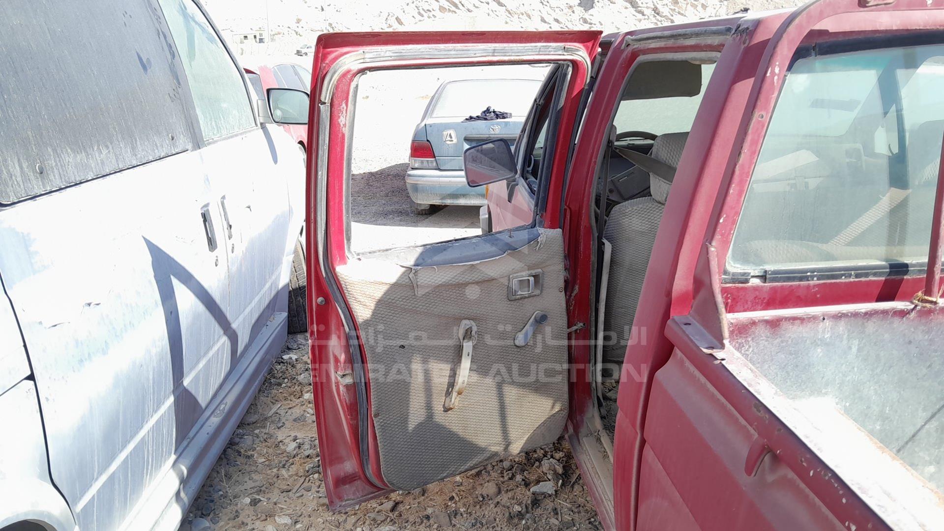 0 NISSAN PICKUP VIN: UFGD21409568