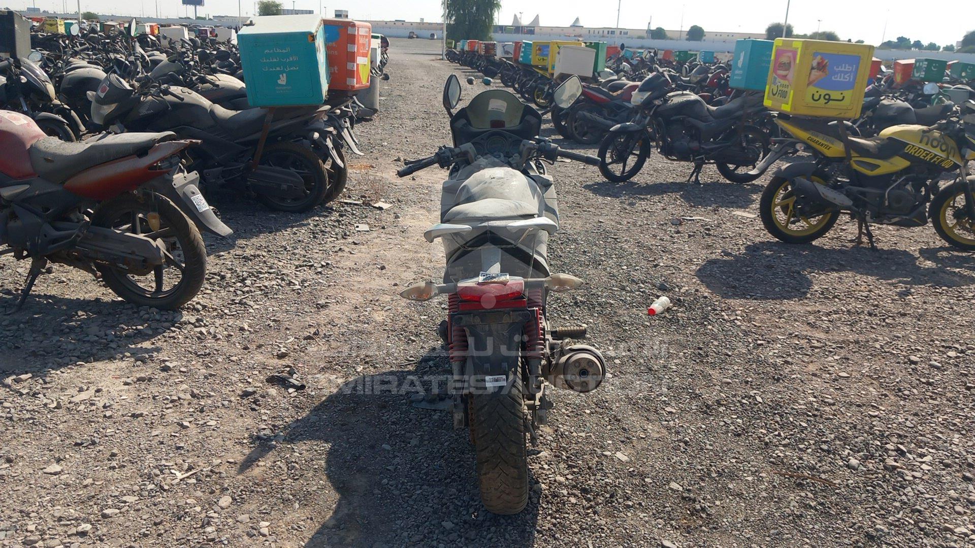 2017 HERO KARIZMA VIN: MBLMCS409HGY00006