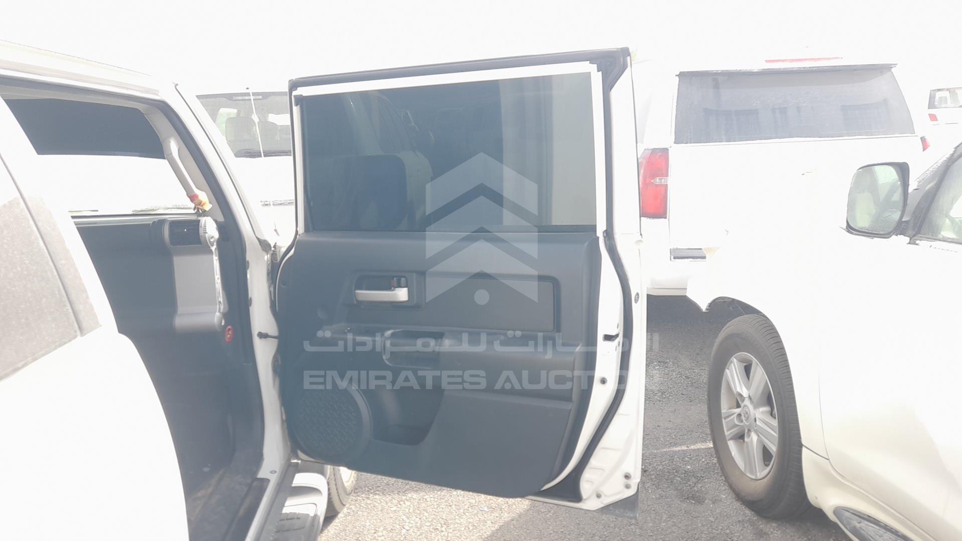 2013 TOYOTA FJ CRUISER VIN: JTEBU11F9DK171633