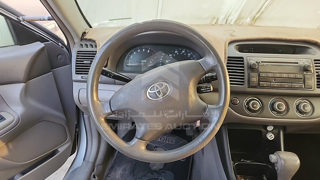 2003 Toyota Camry — Steering & Mounted Controls — Photo 14