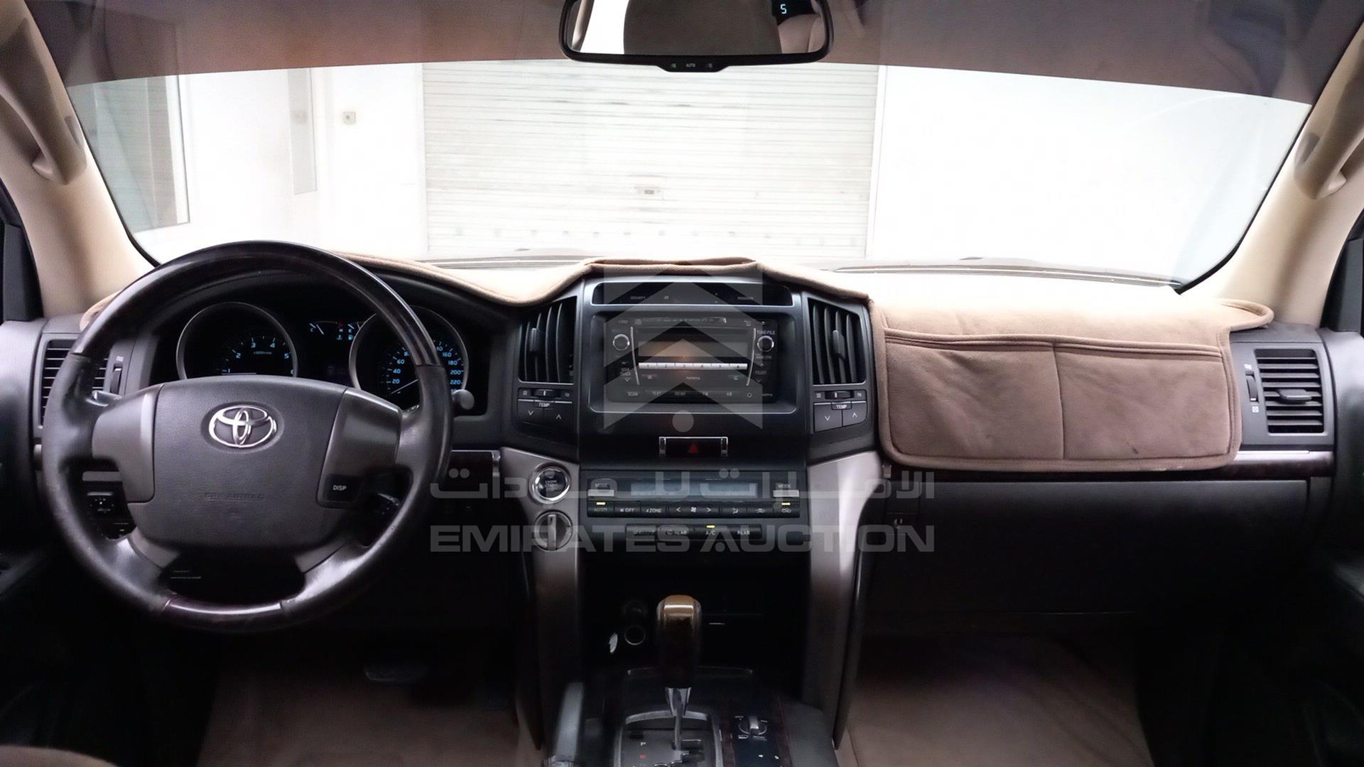 2010 TOYOTA LAND CRUISER VIN: JTMHT05JXA4032928