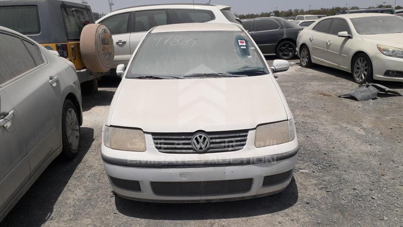 VIN: WVWZZZ6NZ1Y117292 Auction: EmiratesAuction Lot: 344058 WVWZZZ6NZ1Y117292 Volkswagen Polo 2001 WHITE Photo 1