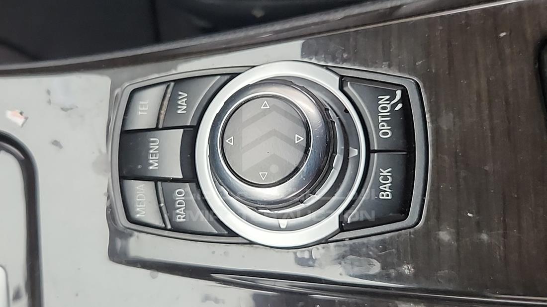 2013 BMW 535 i — Entertainment Systems & Camera Monitor & Navigation — Photo 20