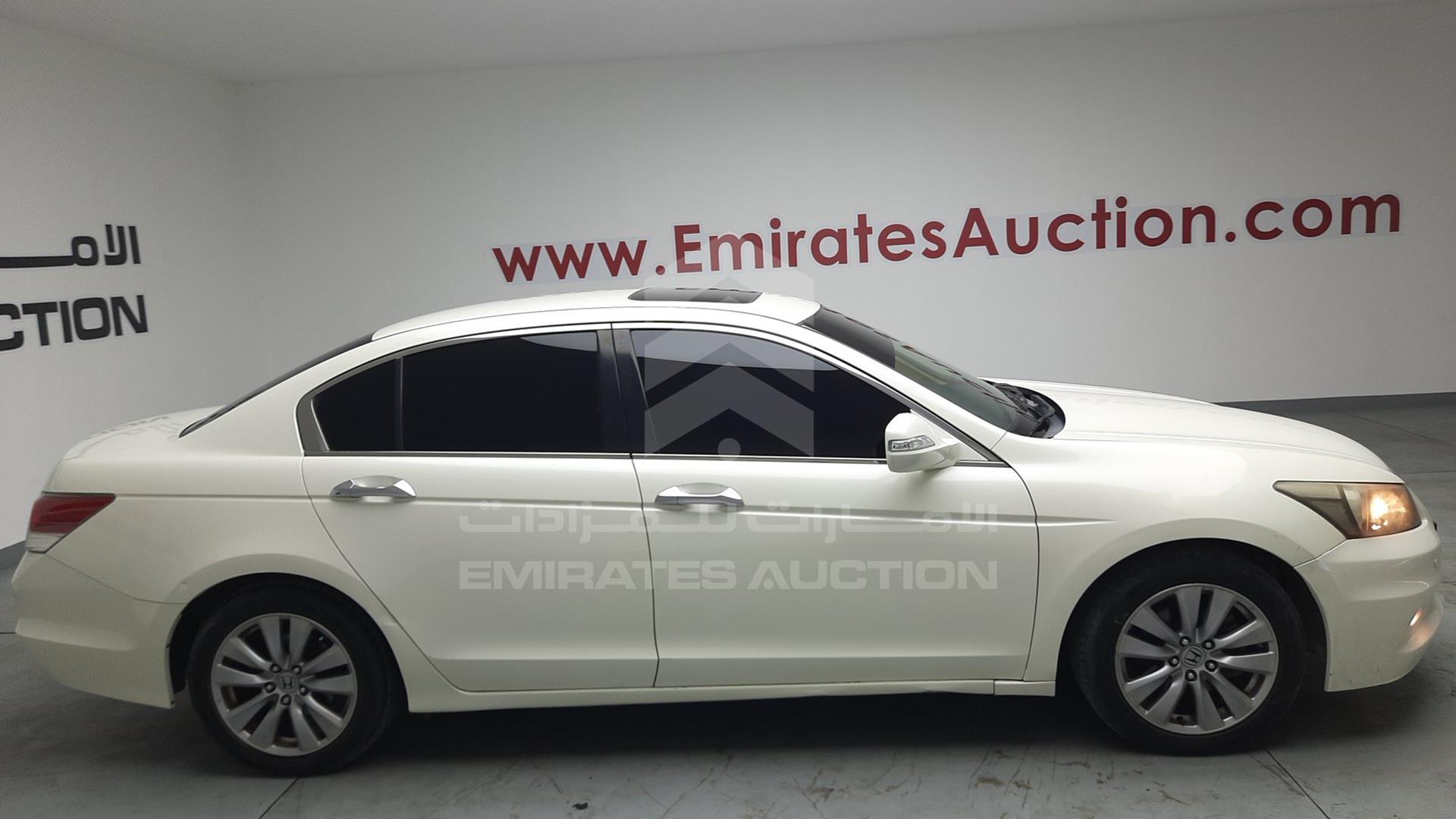 2011 HONDA ACCORD VIN: JHMCP2673BC405133