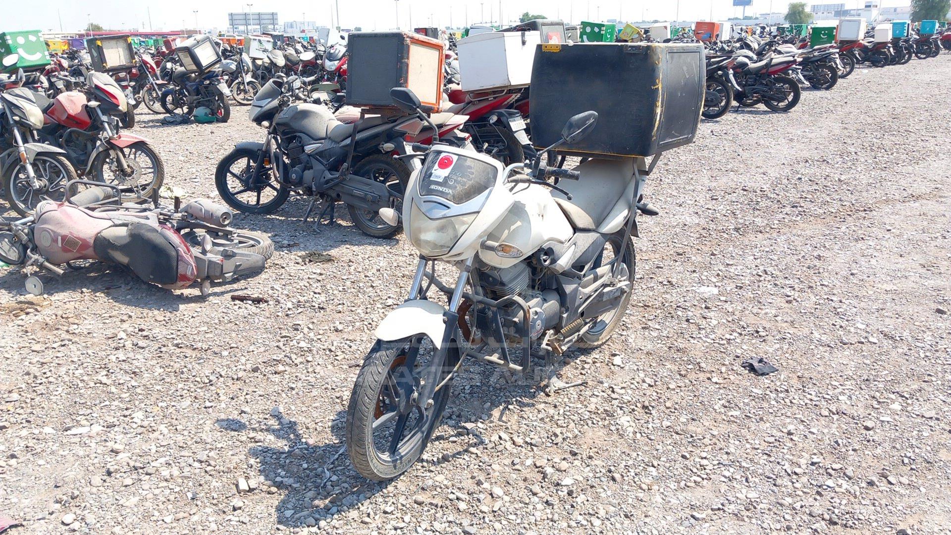 2016 HONDA UNICORN VIN: ME4KC09MMG8123057