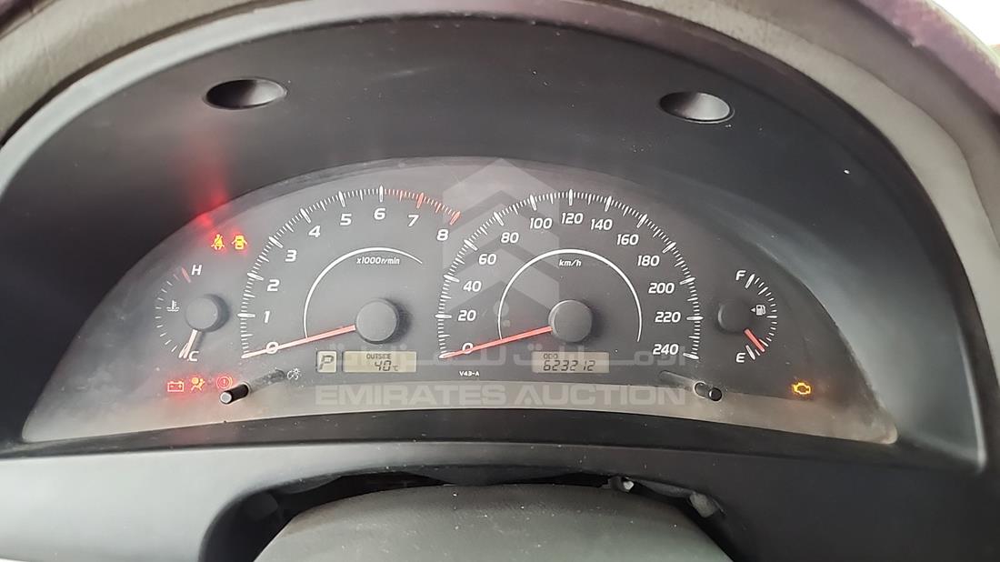 2011 Toyota Camry — Speedometer & RPM Gauges — Photo 16