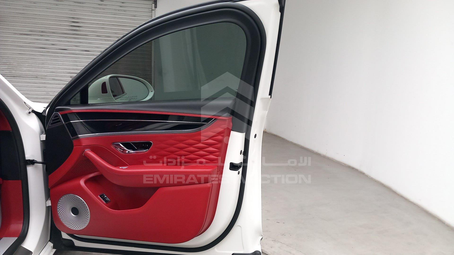 2020 BENTLEY FLYING SPUR VIN: 5CBBA5ZG1LC083849