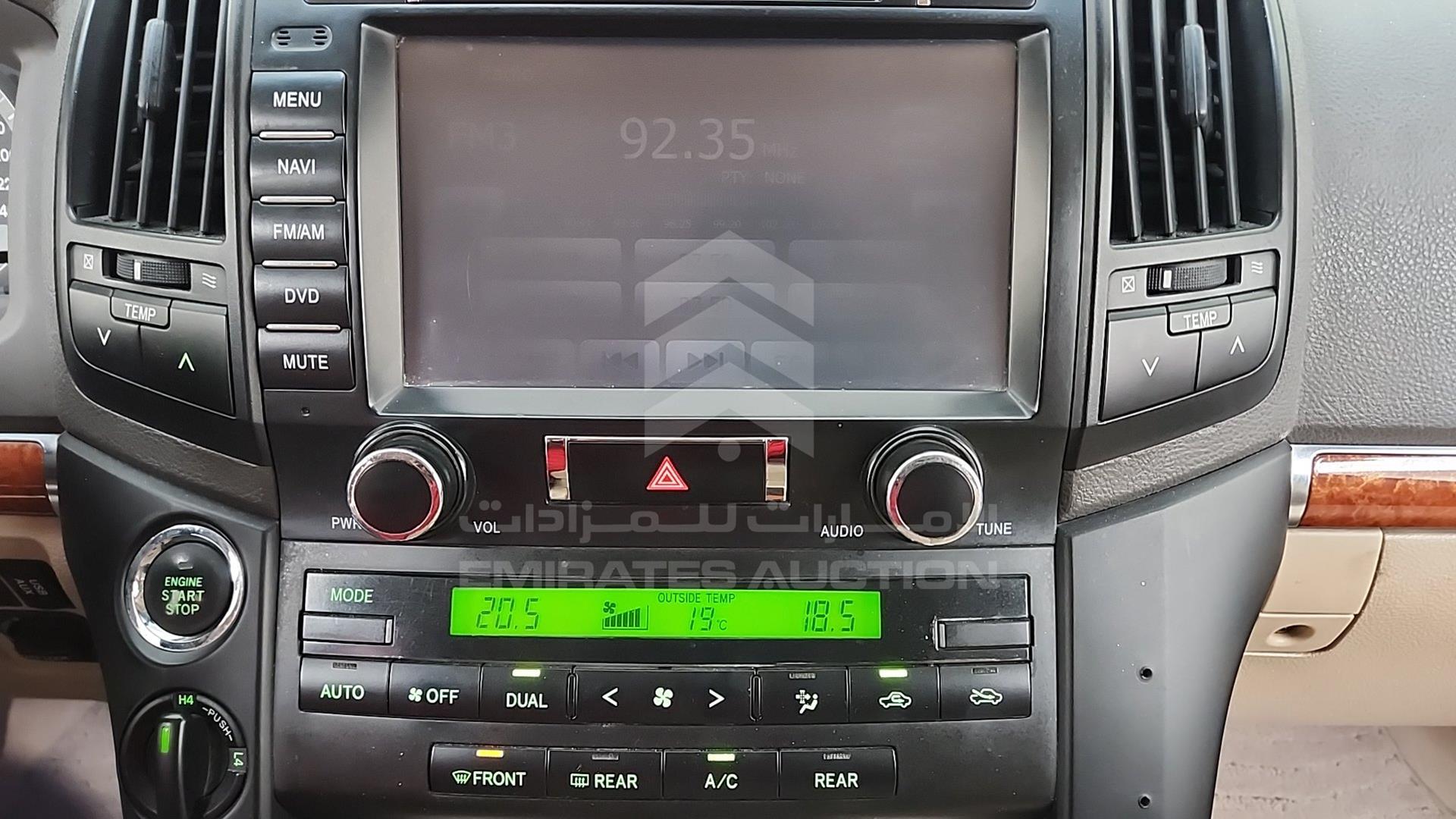 2014 TOYOTA LAND CRUISER VIN: JTMHX09J8E5047409