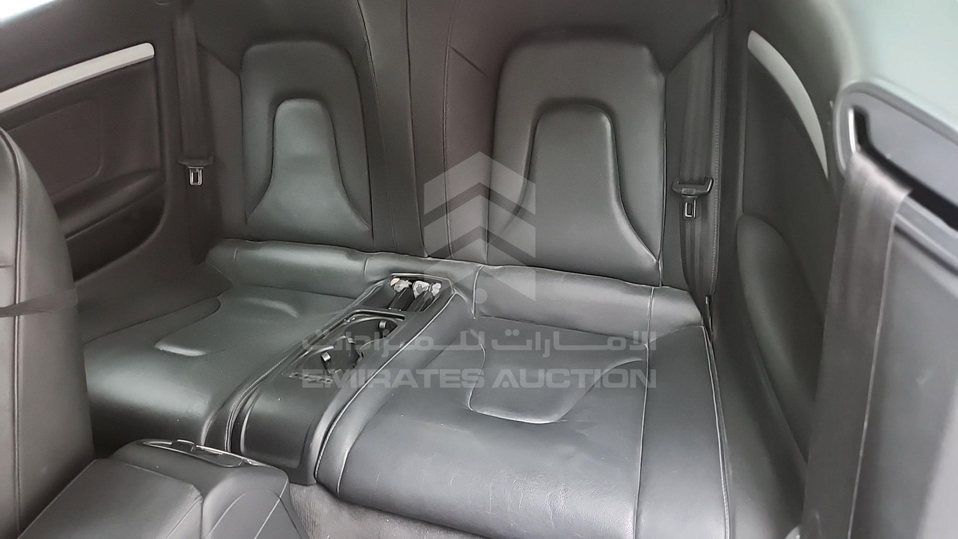 2010 AUDI A5 VIN: WAUAFB8F9AN012270