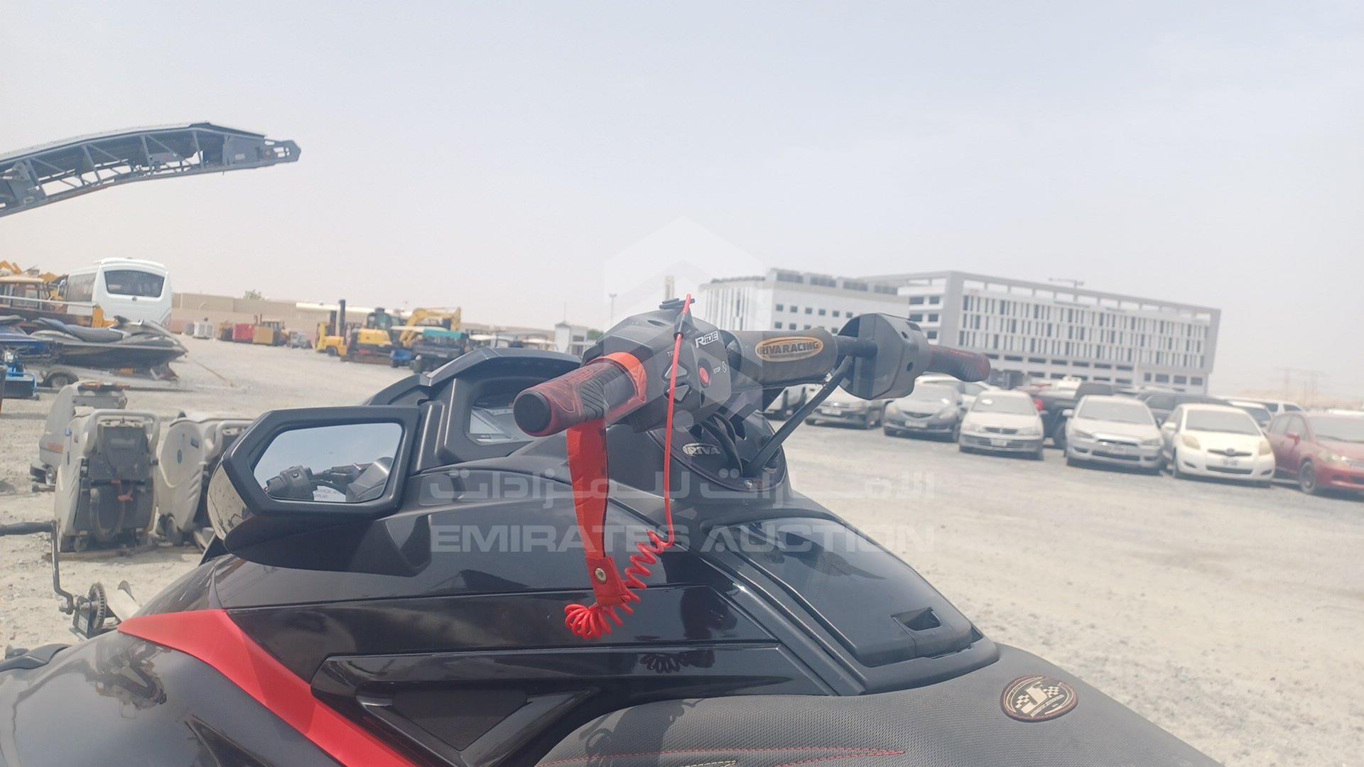 2017 JET SKI + TROLLEY --- VIN: USYAMA2679B717