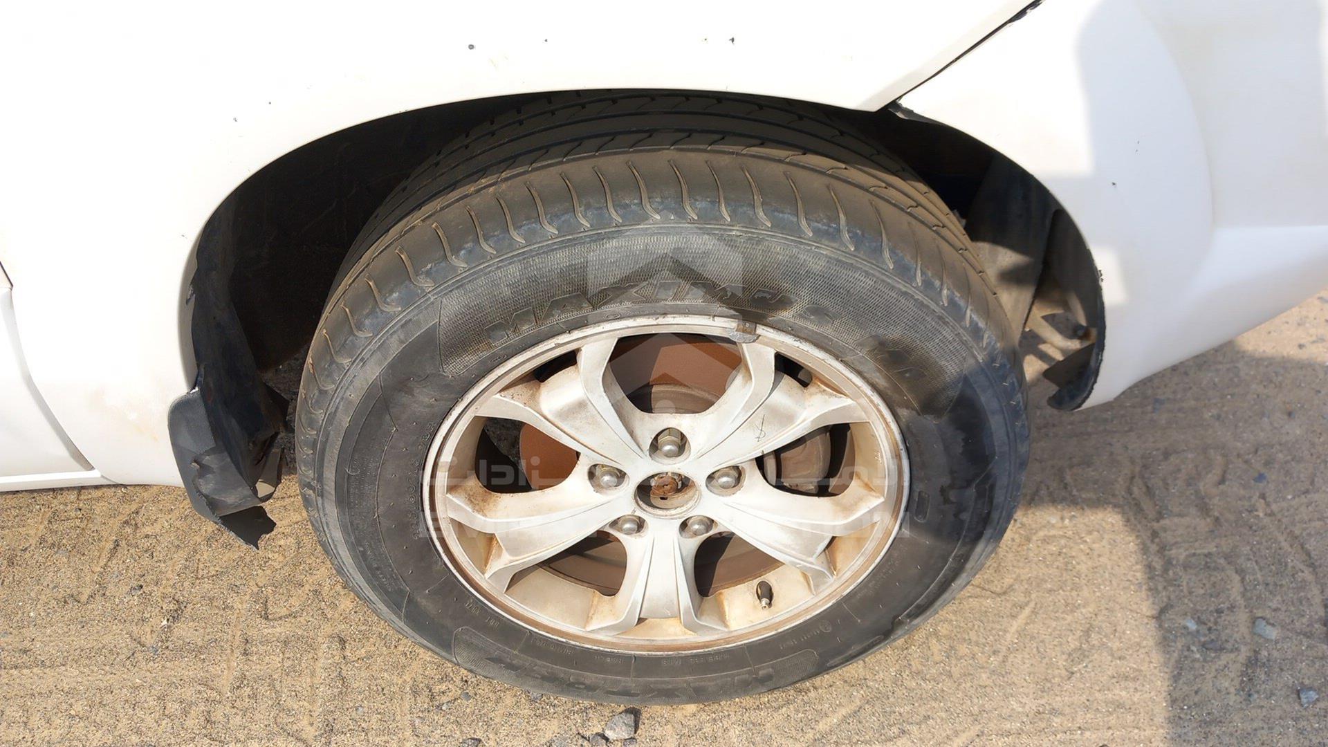 2009 HYUNDAI TUCSON VIN: KMHJM81B19U945936
