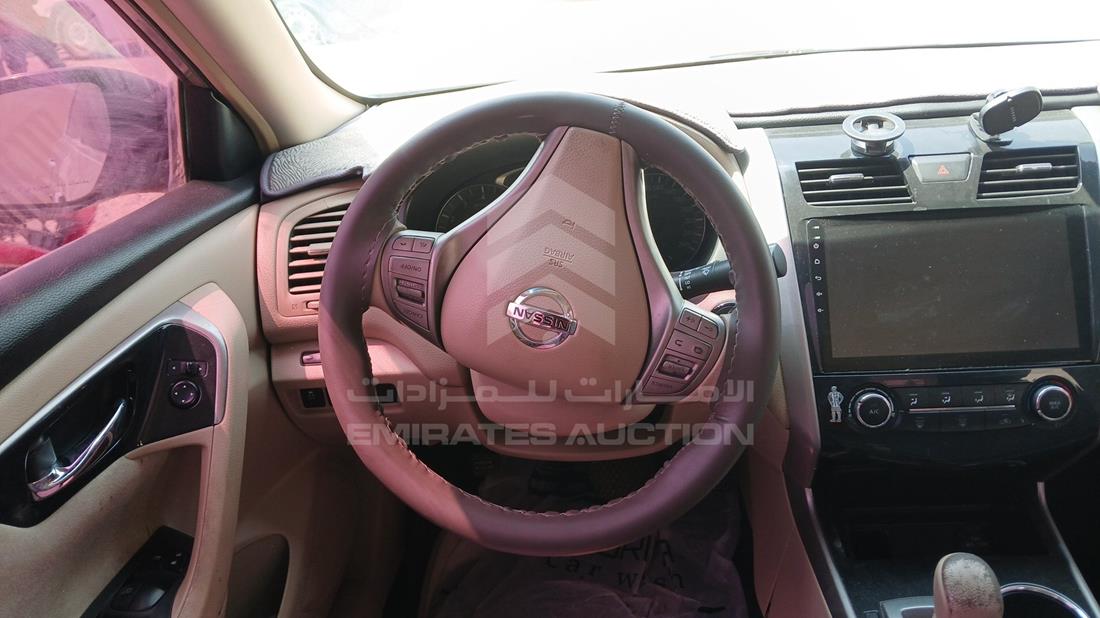 2013 Nissan Altima — Steering & Mounted Controls — Photo 13