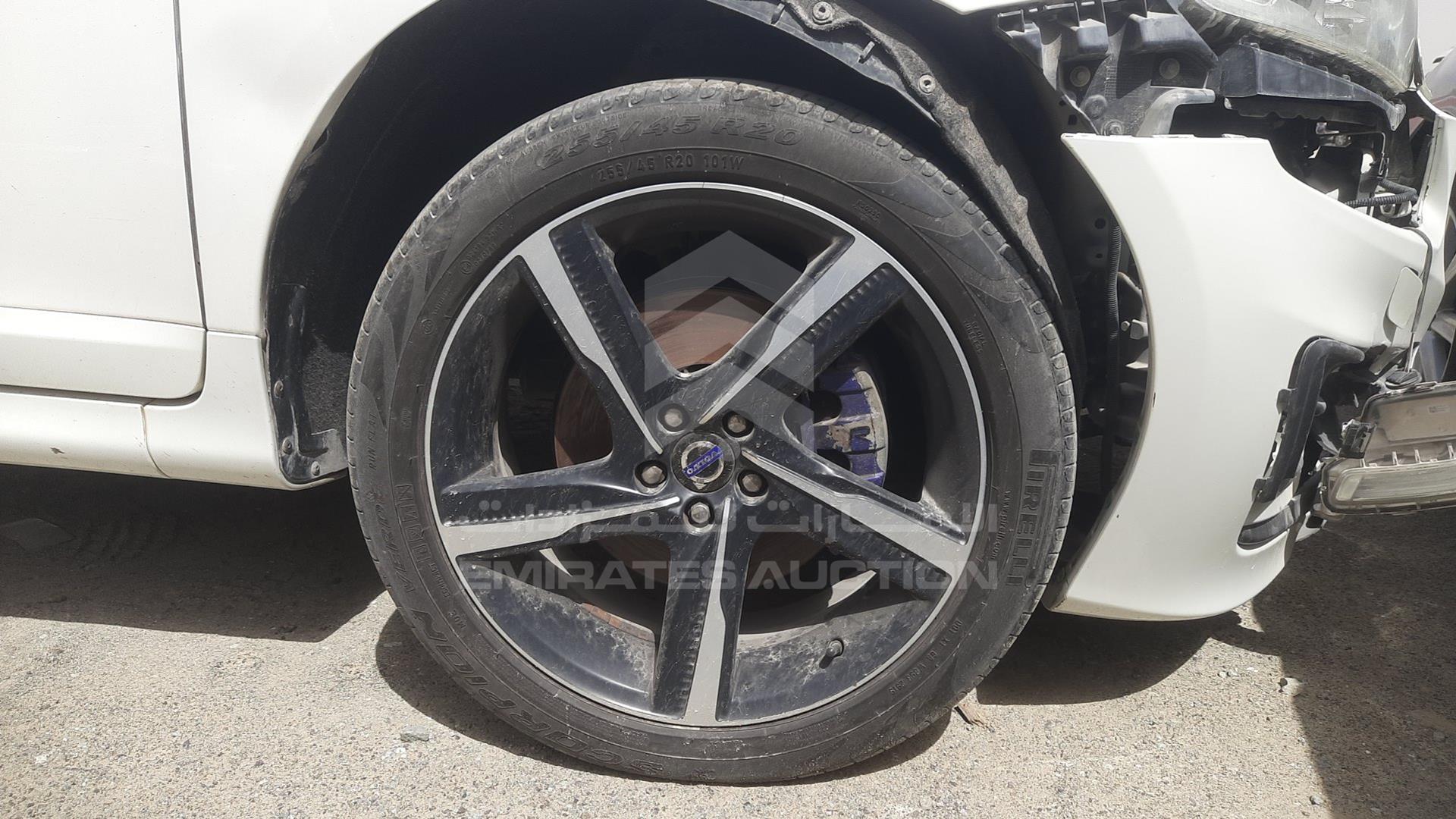 2014 VOLVO XC 60 VIN: YV140CDZ9E2602333