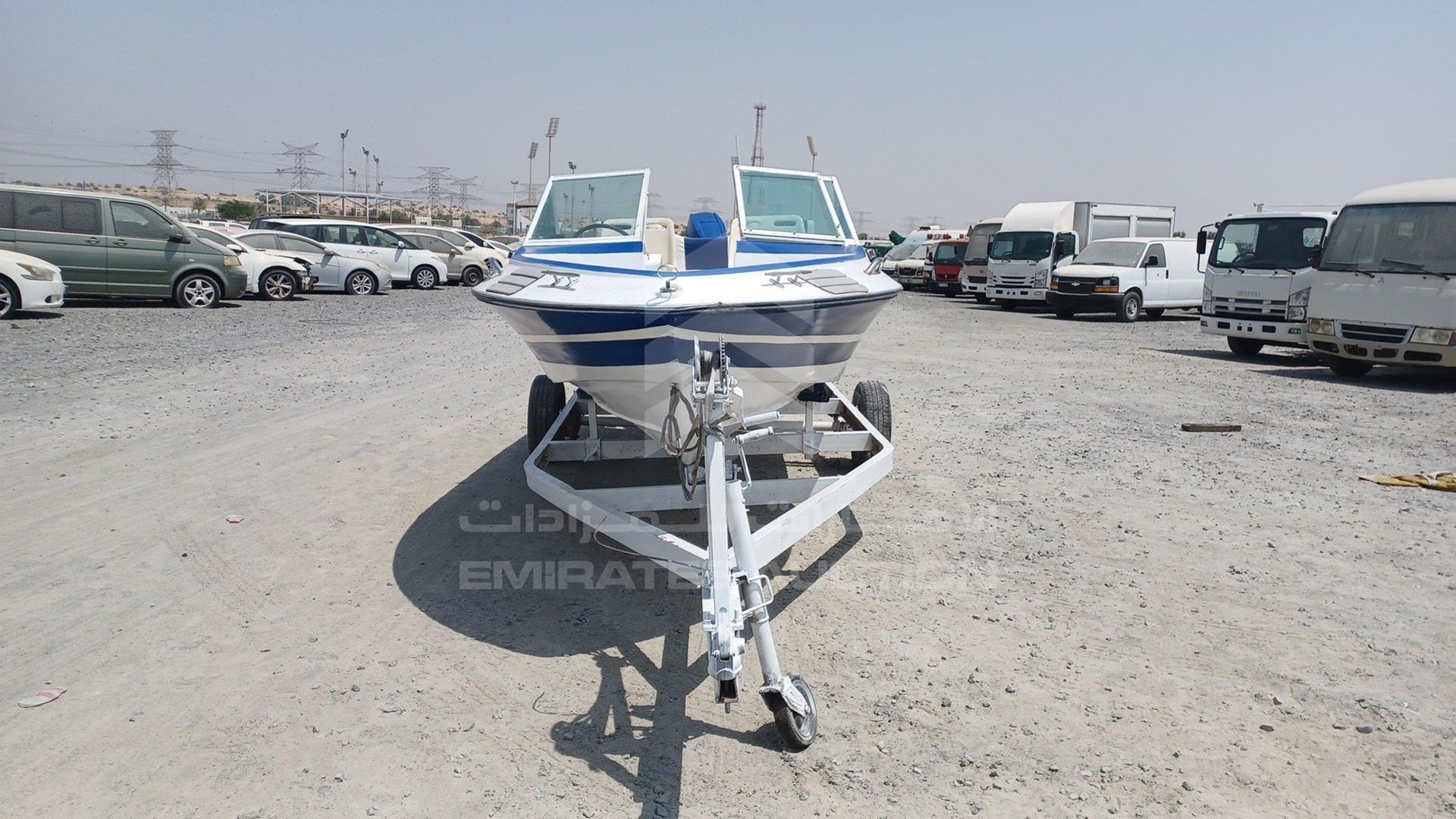 0 BOAT + TROLLEY --- VIN: G03274380