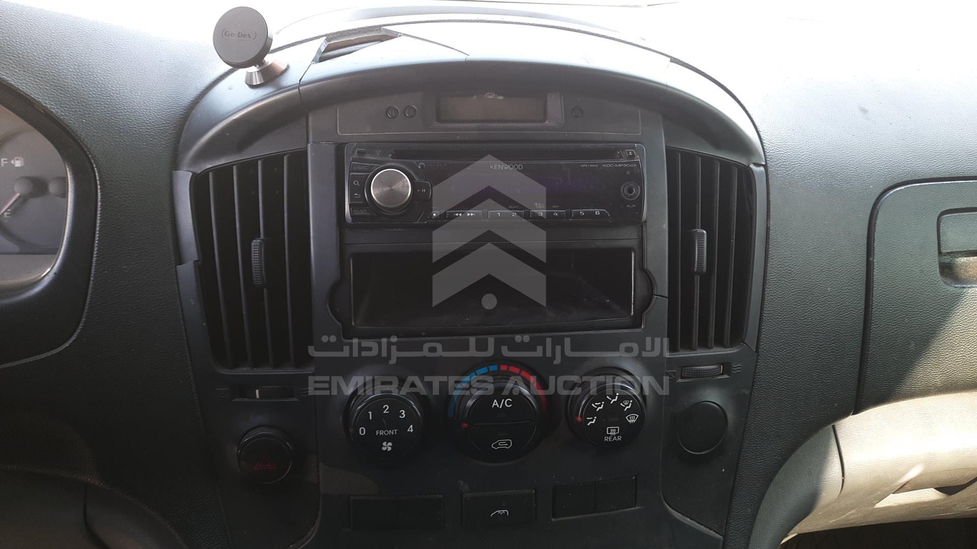 2012 HYUNDAI H1 VIN: KMHWG81R9CU464169