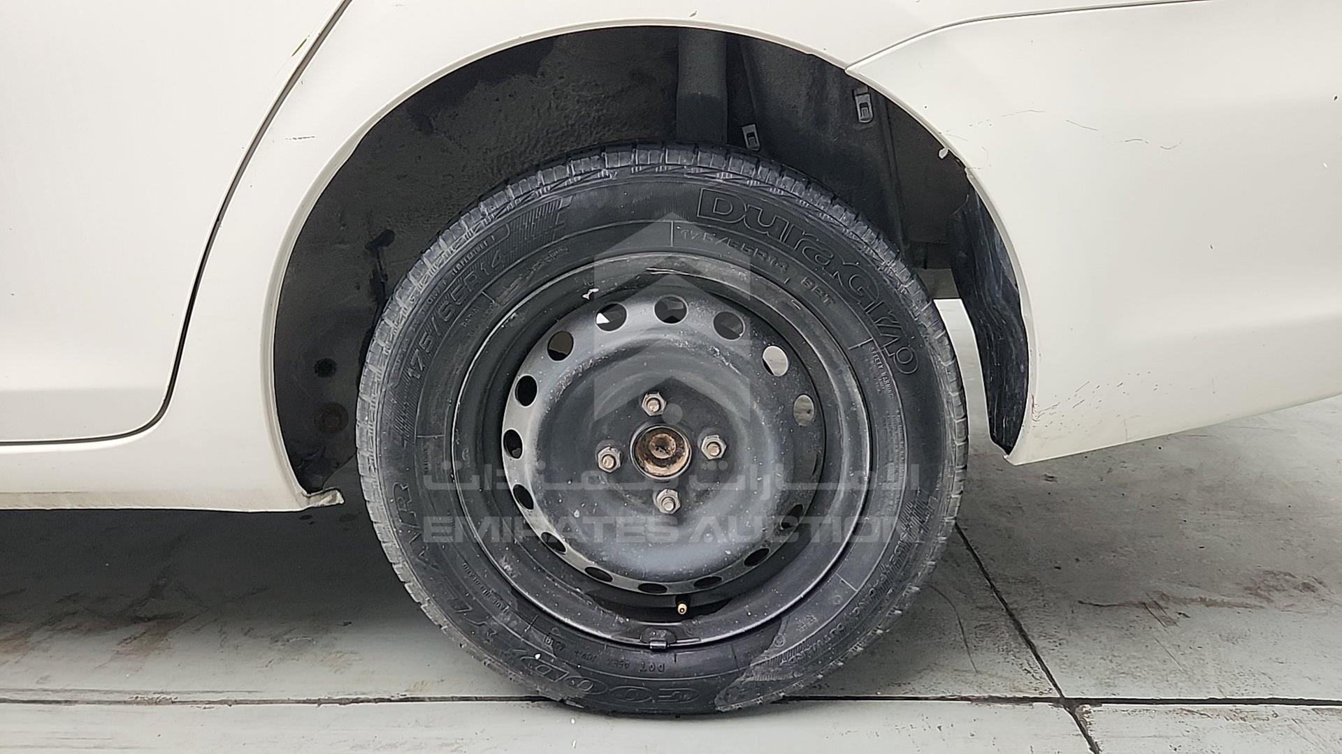 2009 TOYOTA YARIS VIN: JTDBW923194025708