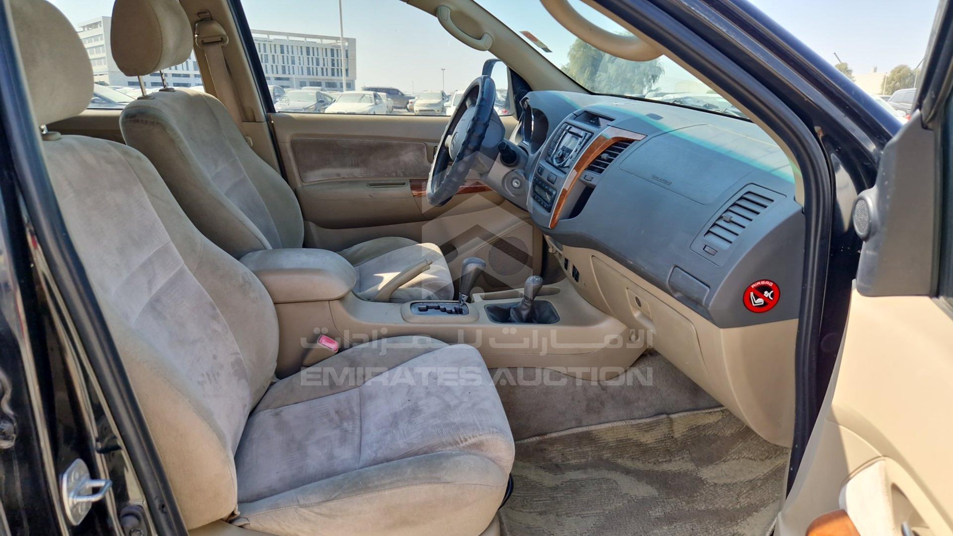 2011 TOYOTA FORTUNER VIN: MHFYU59G2B7015165