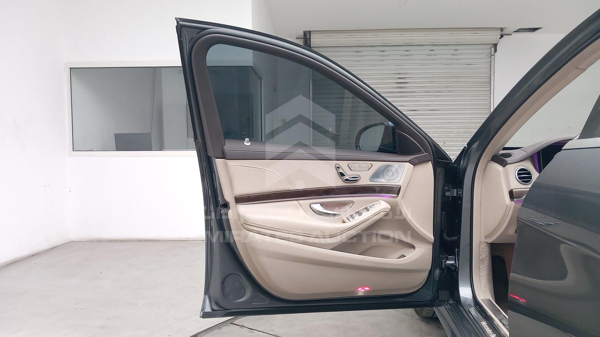 2020 MERCEDES S 560 VIN: WDDUG8GB3LA522144