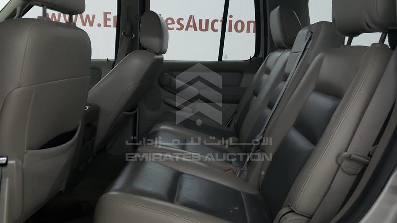 VIN: 1FMEU73E87UA45518 Auction: EmiratesAuction Lot: 405931 VIN: 1FMEU73E87UA45518 Ford Explorer 2007 SILVER Photo 19