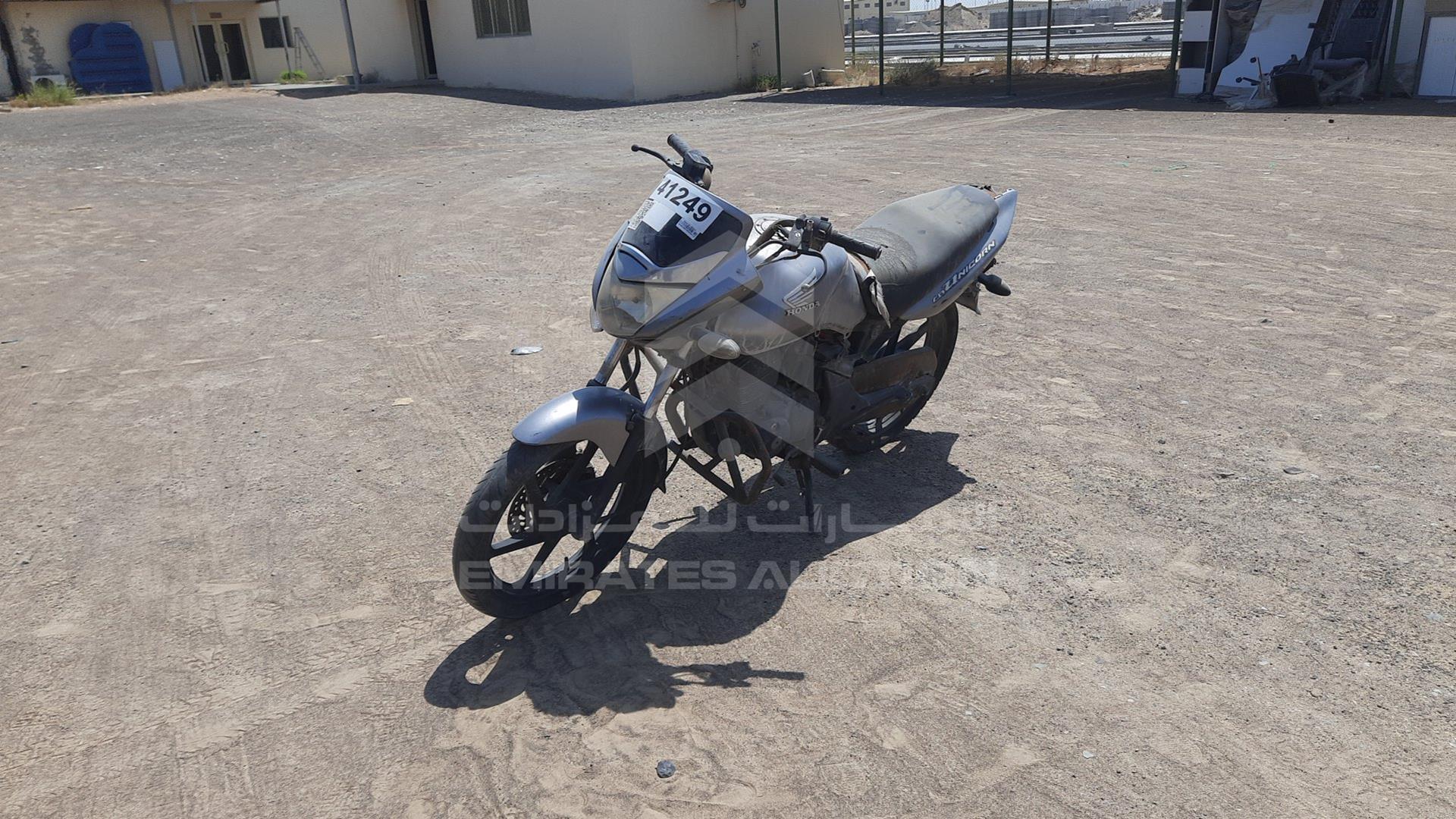 2014 HONDA UNICORN VIN: ME4KC09CME8856116